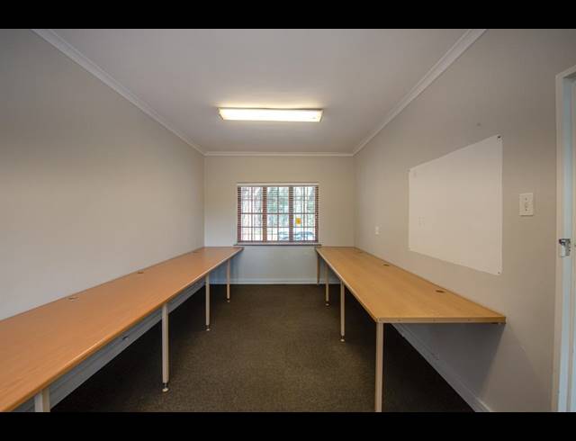 280M² OFFICE FOR SALE IN WETTON